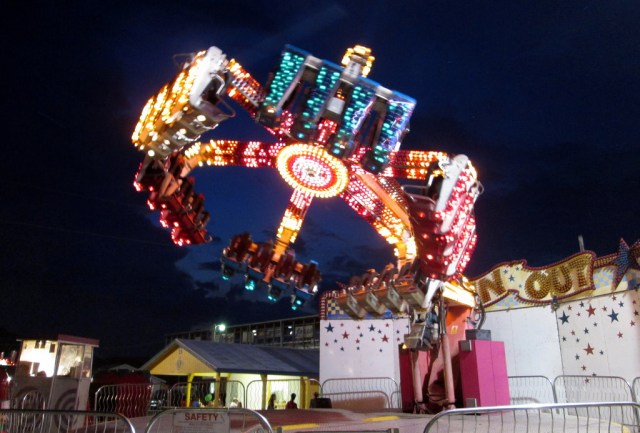 12001963515_efa10f85d3_b