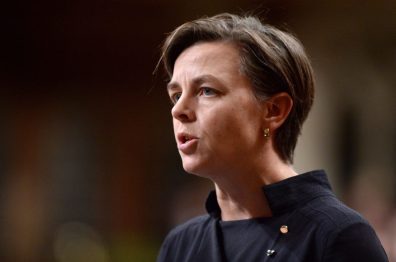 kellie-leitch-size-custom-crop-1086x721