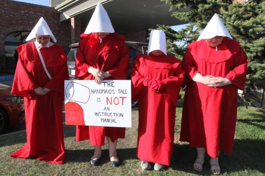 11760314_web1_180505-rda-abortion-protest